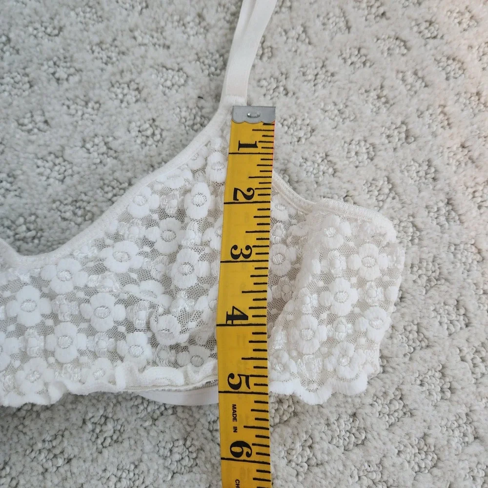 Olga Vintage White Floral Lace Underwire Bra Adjustable Straps size 34A